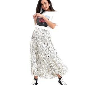 NWOT ASOS Satin Pleated Midi Skirt in Mono Leopard Print Size 4